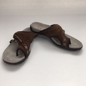 Merrell toe loop sandals Clearance